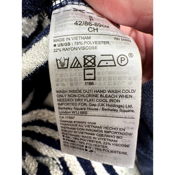 Banana Republic Sz S Navy and Cream Striped Textured Nautical Bateau Sweater - Picture 4 of 4